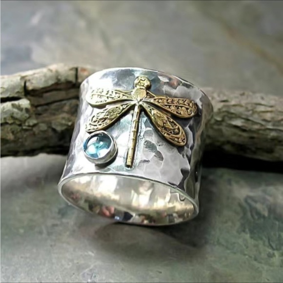 Jewelry - Dragonfly Ring Thumb Ring Silver Tone Hammered Look Unisex